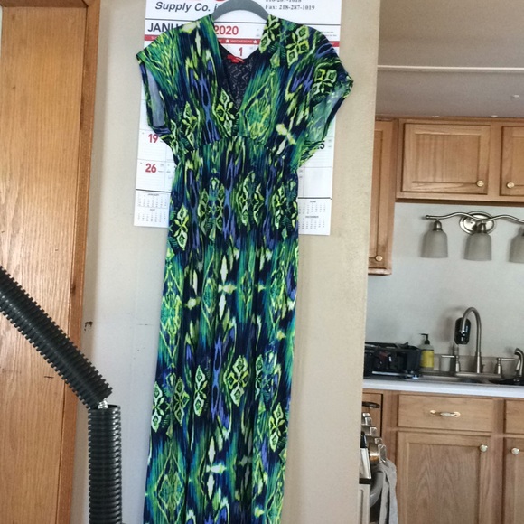 Dress - Picture 1 of 2